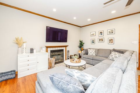 Tiny photo for 16624 Manchester Street, Tinley Park, IL 60477 (MLS # 12612197)