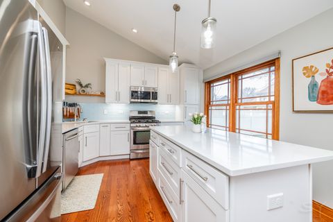 Tiny photo for 16624 Manchester Street, Tinley Park, IL 60477 (MLS # 12612197)