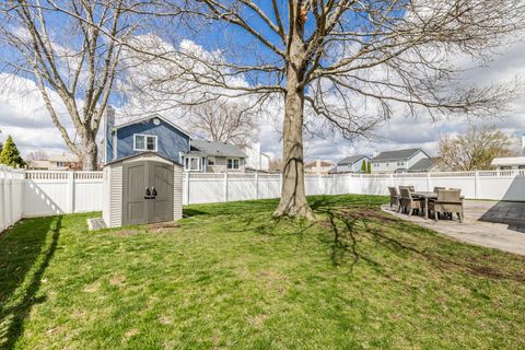 Tiny photo for 16624 Manchester Street, Tinley Park, IL 60477 (MLS # 12612197)