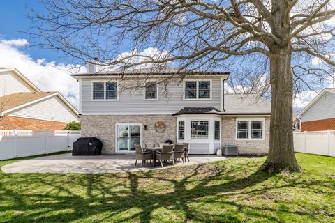 Tiny photo for 16624 Manchester Street, Tinley Park, IL 60477 (MLS # 12612197)