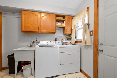 Tiny photo for 8936 Sproat Avenue, Oak Lawn, IL 60453 (MLS # 12570736)