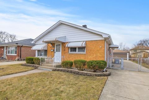 Tiny photo for 8936 Sproat Avenue, Oak Lawn, IL 60453 (MLS # 12570736)