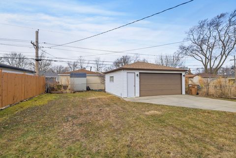 Tiny photo for 8936 Sproat Avenue, Oak Lawn, IL 60453 (MLS # 12570736)