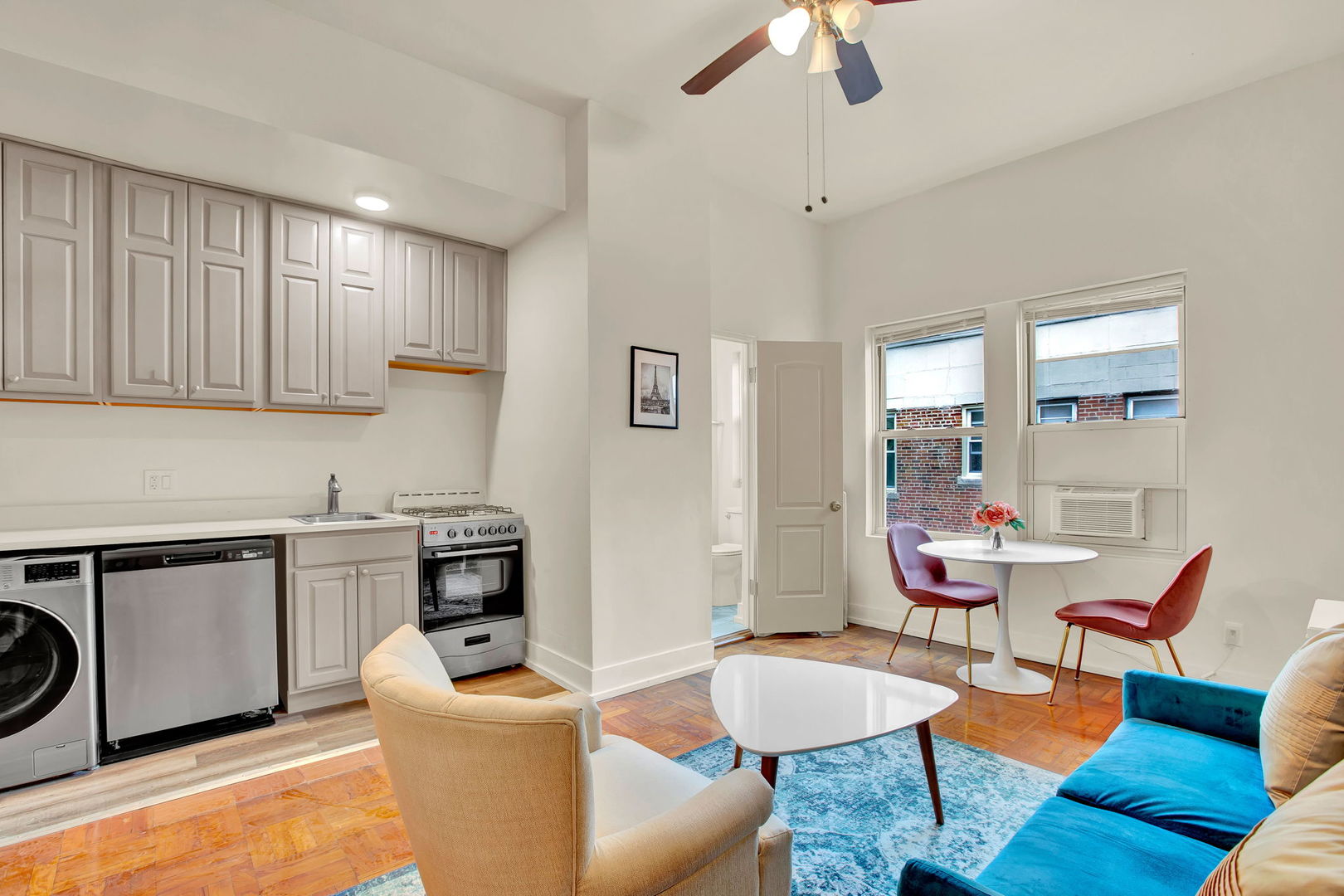 1100 N La Salle Drive 619