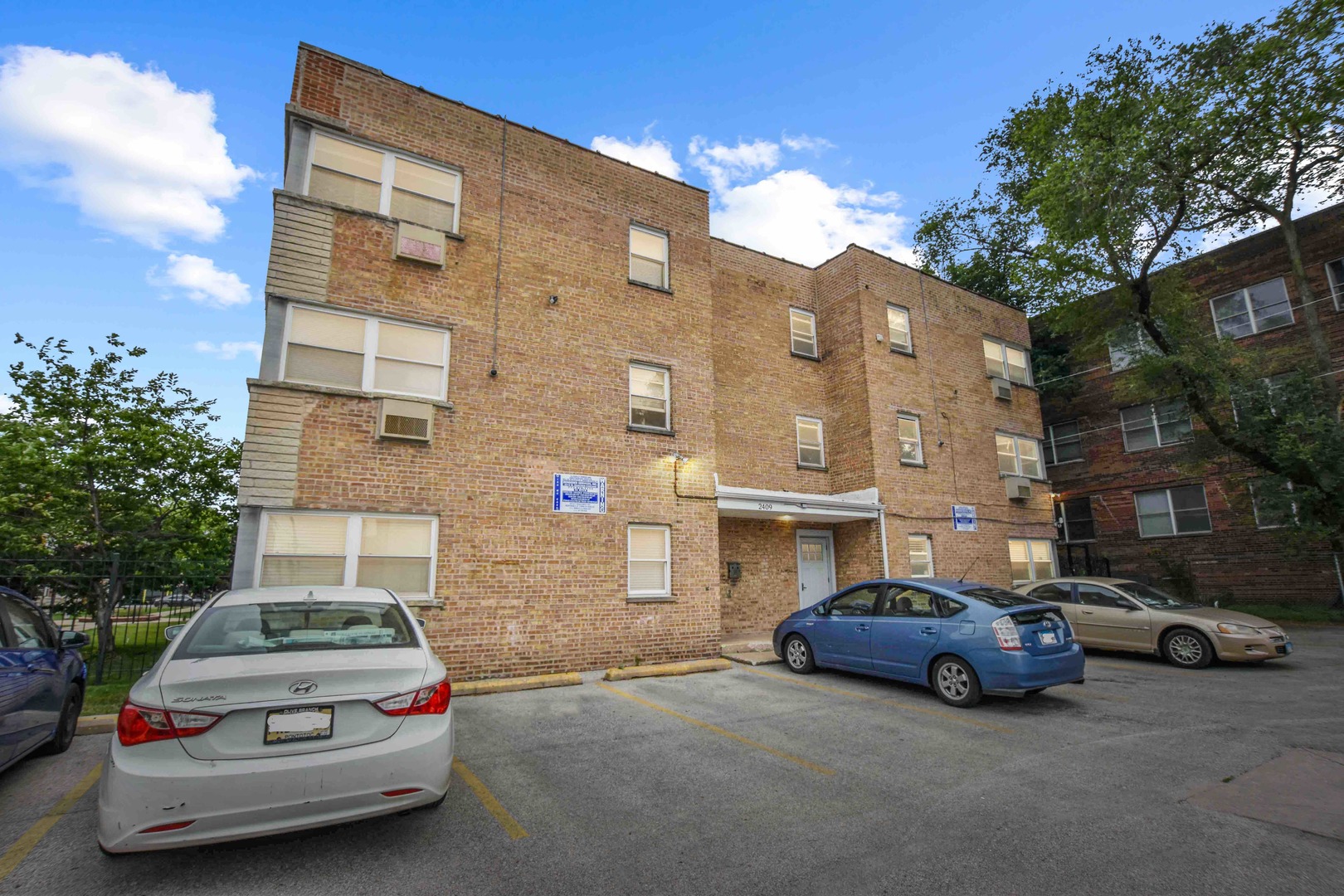 2409 W Balmoral Avenue 3D