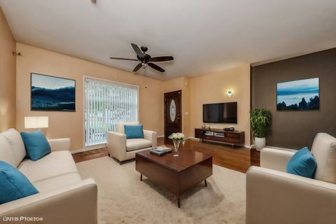 Tiny photo for 4453 S BERKELEY Avenue #1, Chicago, IL 60653 (MLS # 12381227)