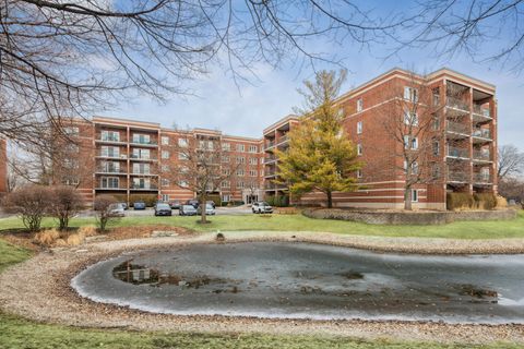 Tiny photo for 5225 N Riversedge Terrace #201, Chicago, IL 60630 (MLS # 12569957)