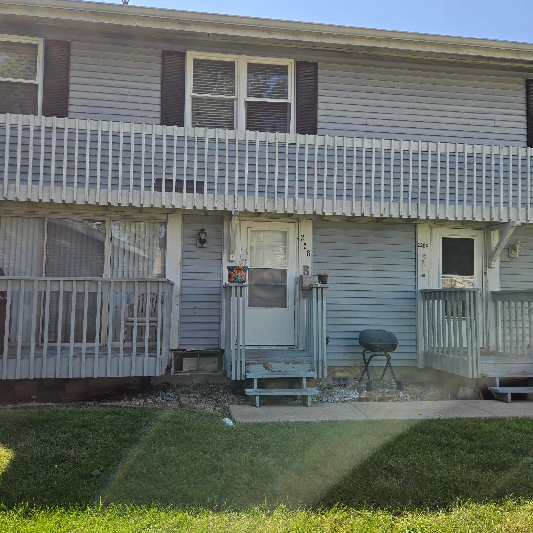 228 ELKHORN Court B