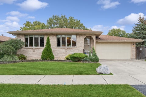 Photo of 11239 S Avon Avenue, Alsip, IL 60803 (MLS # 12763886)