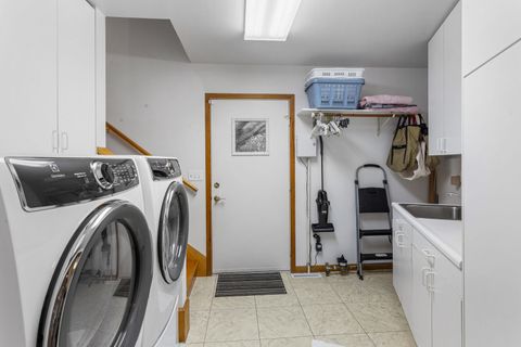 Tiny photo for 2402 N Nottingham Court, Champaign, IL 61821 (MLS # 12545397)