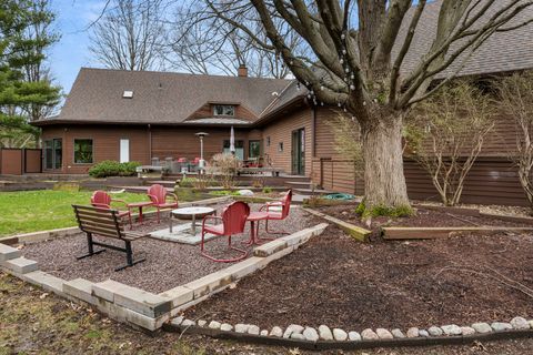 Tiny photo for 2402 N Nottingham Court, Champaign, IL 61821 (MLS # 12545397)