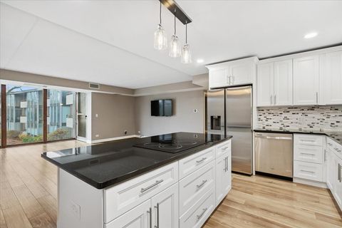 Tiny photo for 1301 N Western Avenue #211, Lake Forest, IL 60045 (MLS # 12520569)