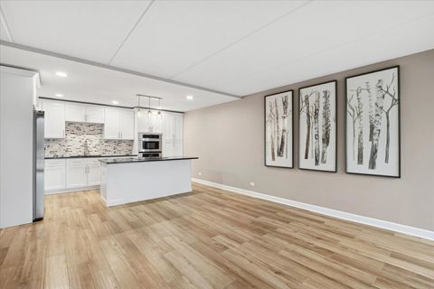 Tiny photo for 1301 N Western Avenue #211, Lake Forest, IL 60045 (MLS # 12520569)