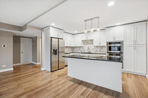 Tiny photo for 1301 N Western Avenue #211, Lake Forest, IL 60045 (MLS # 12520569)