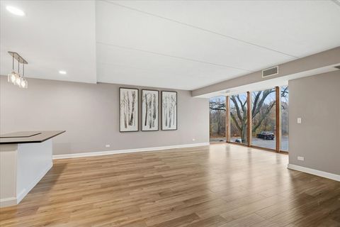 Tiny photo for 1301 N Western Avenue #211, Lake Forest, IL 60045 (MLS # 12520569)