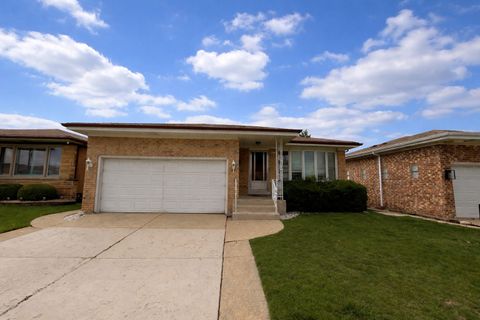 Photo of Chicago, IL 60656 (MLS # 12610426)