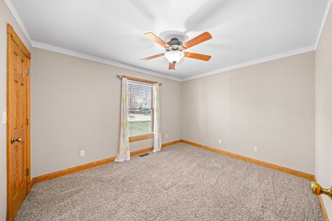 Tiny photo for 936 Suzy Street, Lake Holiday, IL 60548 (MLS # 12613831)