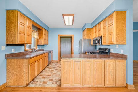 Tiny photo for 936 Suzy Street, Lake Holiday, IL 60548 (MLS # 12613831)