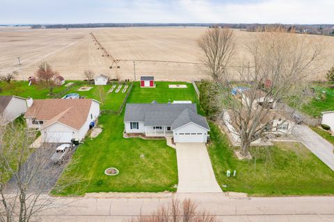 Tiny photo for 936 Suzy Street, Lake Holiday, IL 60548 (MLS # 12613831)