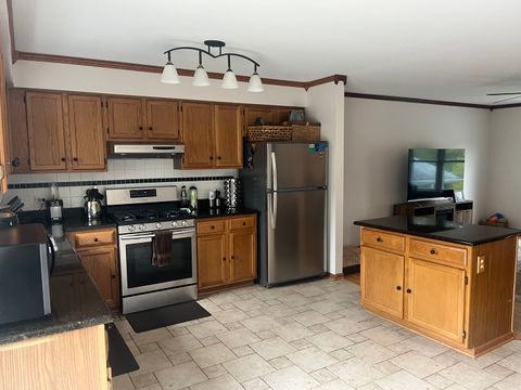 Tiny photo for 135 Lotus Drive, Lakemoor, IL 60051 (MLS # 12498907)