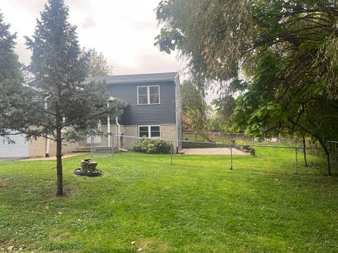 135 Lotus Drive Lakemoor IL 60051