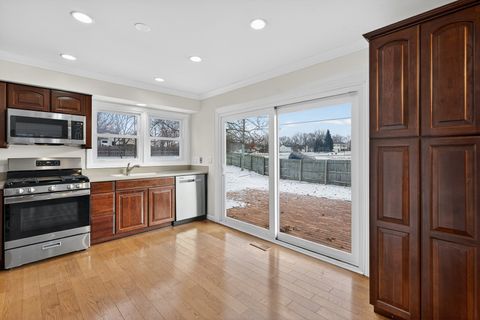 Tiny photo for 607 Wainsford Drive, Hoffman Estates, IL 60169 (MLS # 12544138)