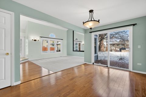 Tiny photo for 607 Wainsford Drive, Hoffman Estates, IL 60169 (MLS # 12544138)