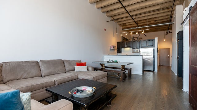1645 W OGDEN Avenue 505