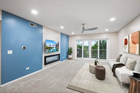 Tiny photo for 7081 W Touhy Avenue #607, Niles, IL 60714 (MLS # 12730628)