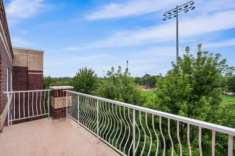 Tiny photo for 7081 W Touhy Avenue #607, Niles, IL 60714 (MLS # 12730628)