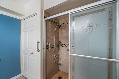 Tiny photo for 7081 W Touhy Avenue #607, Niles, IL 60714 (MLS # 12730628)