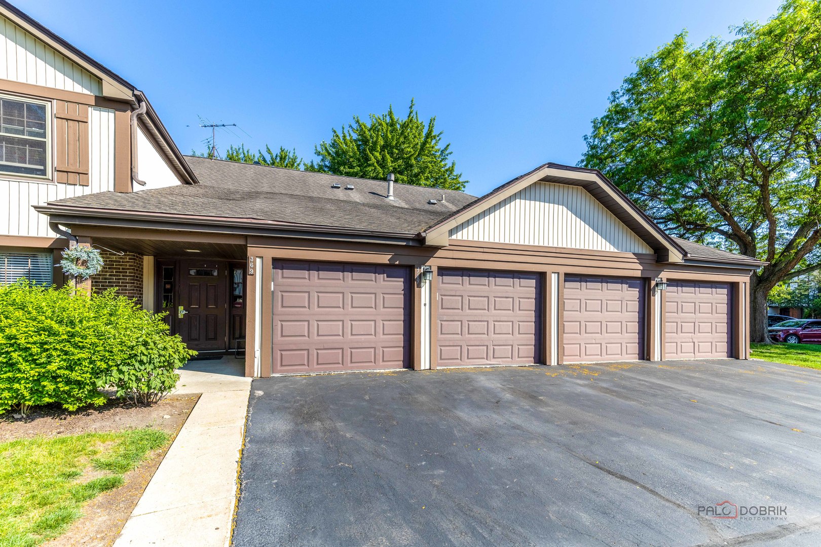 369 Southbury Court D2
