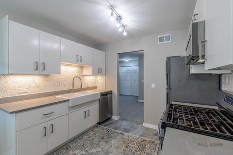 Tiny photo for 369 Southbury Court #D2, Schaumburg, IL 60193 (MLS # 12664468)
