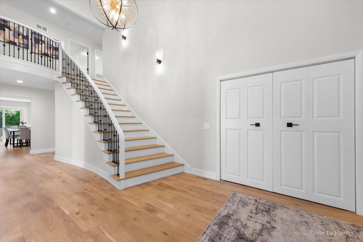 3713 Vantage Lane