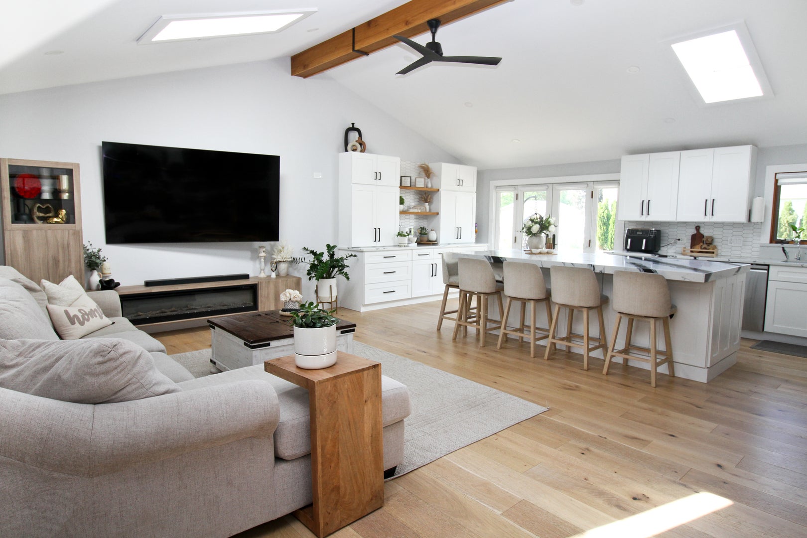 326 MILAN Court