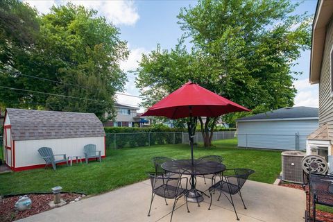 Tiny photo for 808 S Deborah Lane, Mount Prospect, IL 60056 (MLS # 12460504)