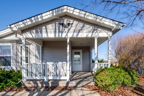 Tiny photo for 2406 STALLION Court, Grayslake, IL 60030 (MLS # 12589354)