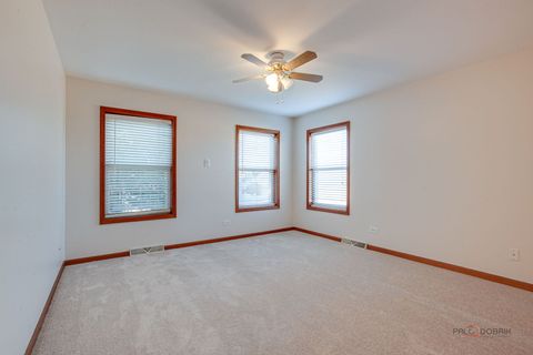 Tiny photo for 2406 STALLION Court, Grayslake, IL 60030 (MLS # 12589354)