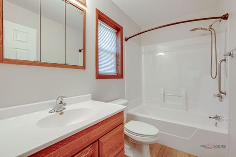 Tiny photo for 2406 STALLION Court, Grayslake, IL 60030 (MLS # 12589354)