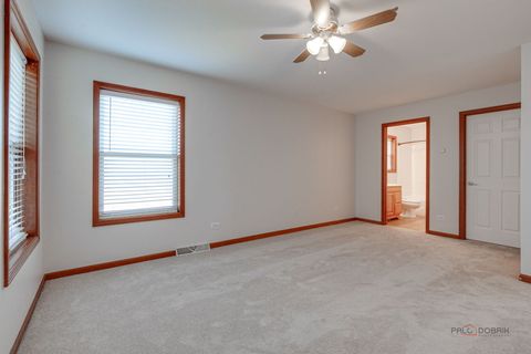 Tiny photo for 2406 STALLION Court, Grayslake, IL 60030 (MLS # 12589354)
