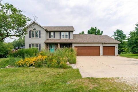 Photo of 9082 Hardesty Run Road, Bloomington, IL 61705 (MLS # 12686007)