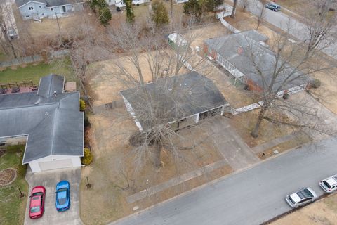 Tiny photo for 2002 W Norwood Drive, Carbondale, IL 62901 (MLS # 12557071)