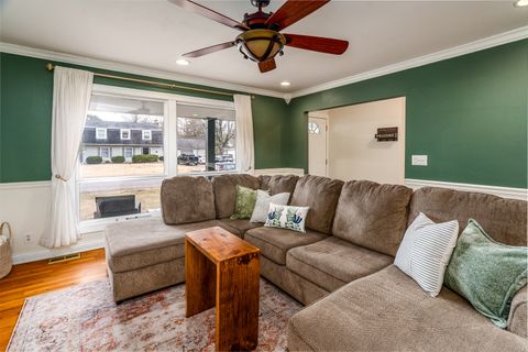 Tiny photo for 2002 W Norwood Drive, Carbondale, IL 62901 (MLS # 12557071)