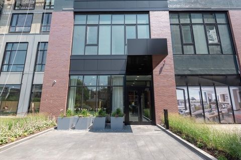 1640 W Division Street 707 Chicago IL 60622