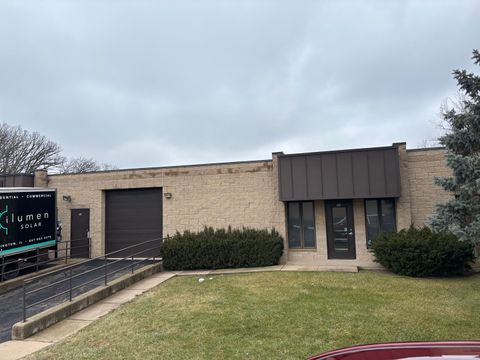 22290 N Hillview Drive 4A-B Lake Barrington IL 60010