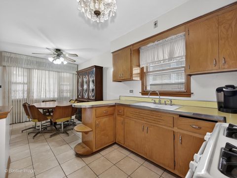 Tiny photo for 4506 N Oak Park Avenue, Harwood Heights, IL 60706 (MLS # 12565603)