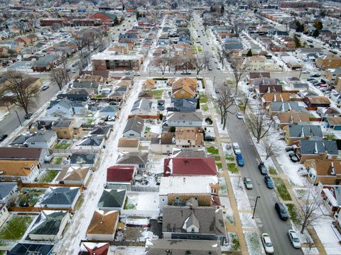 Tiny photo for 7424 W 57th Place, Summit, IL 60501 (MLS # 12597671)