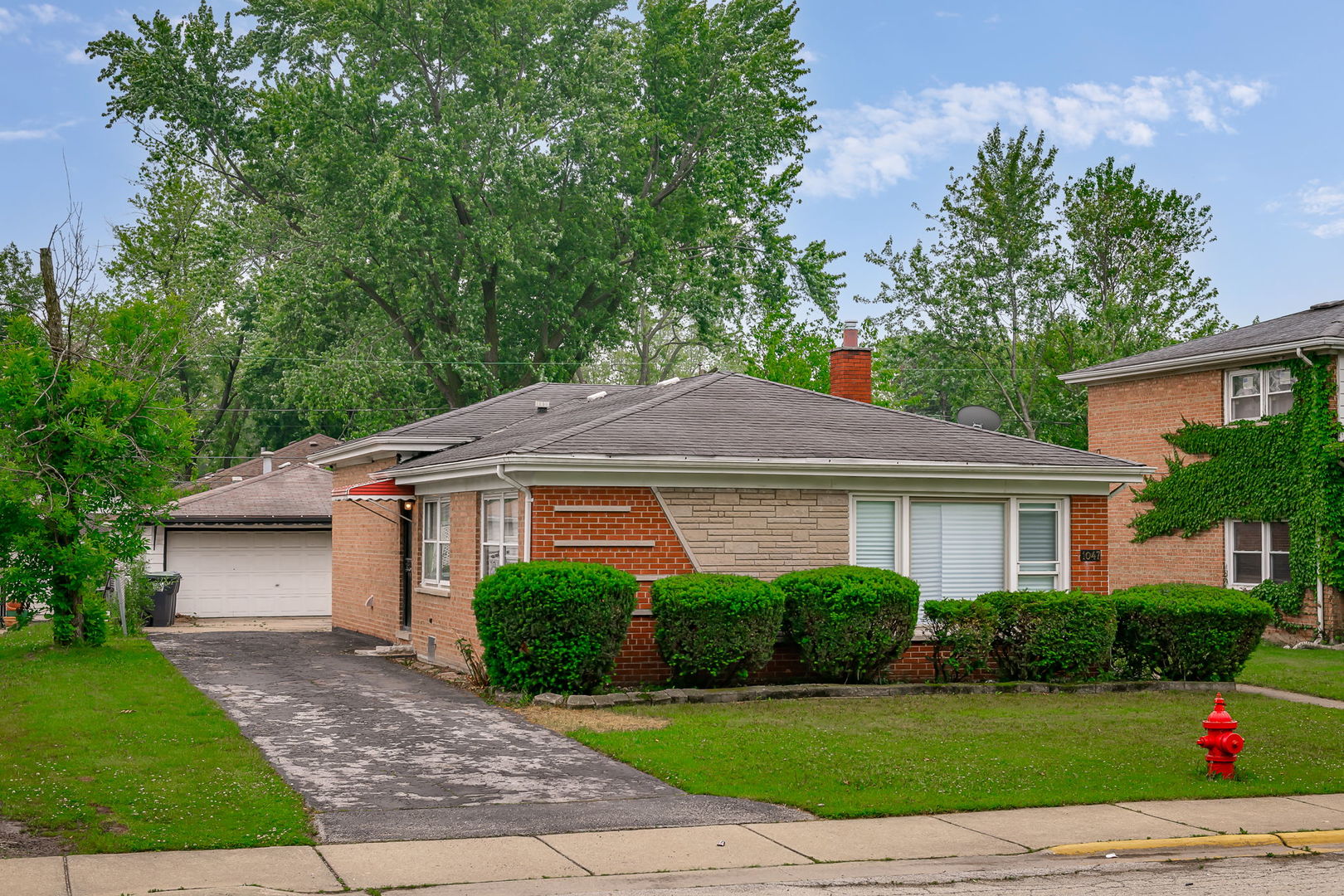 1047 Riverview Drive