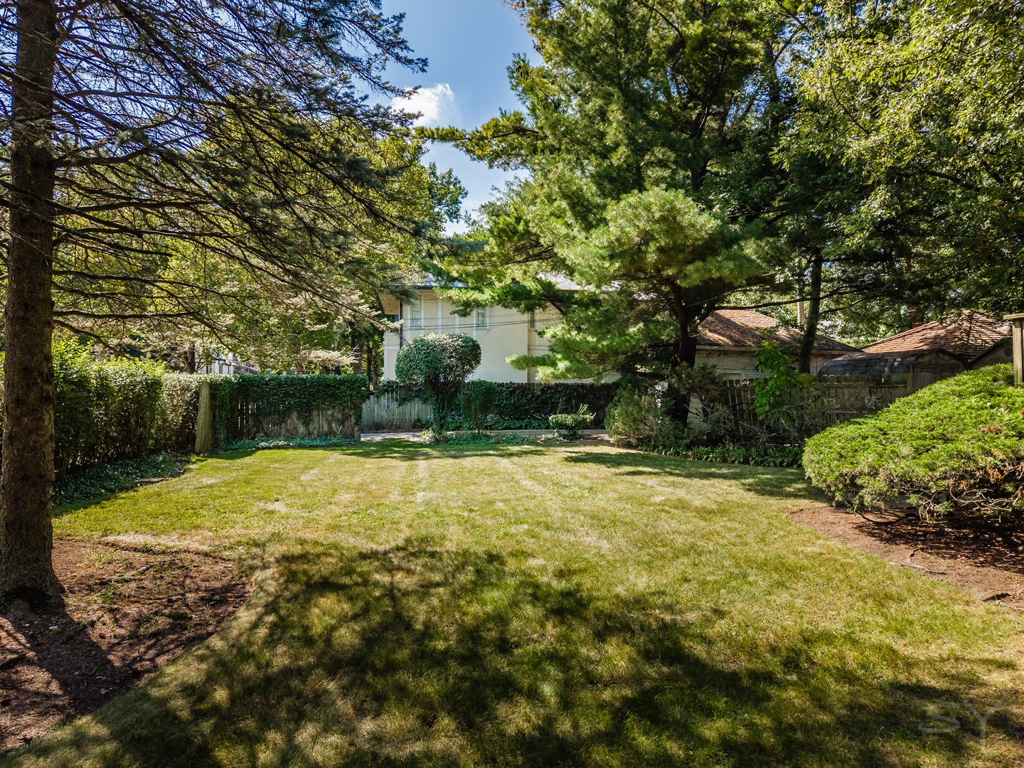 590 Willow Road