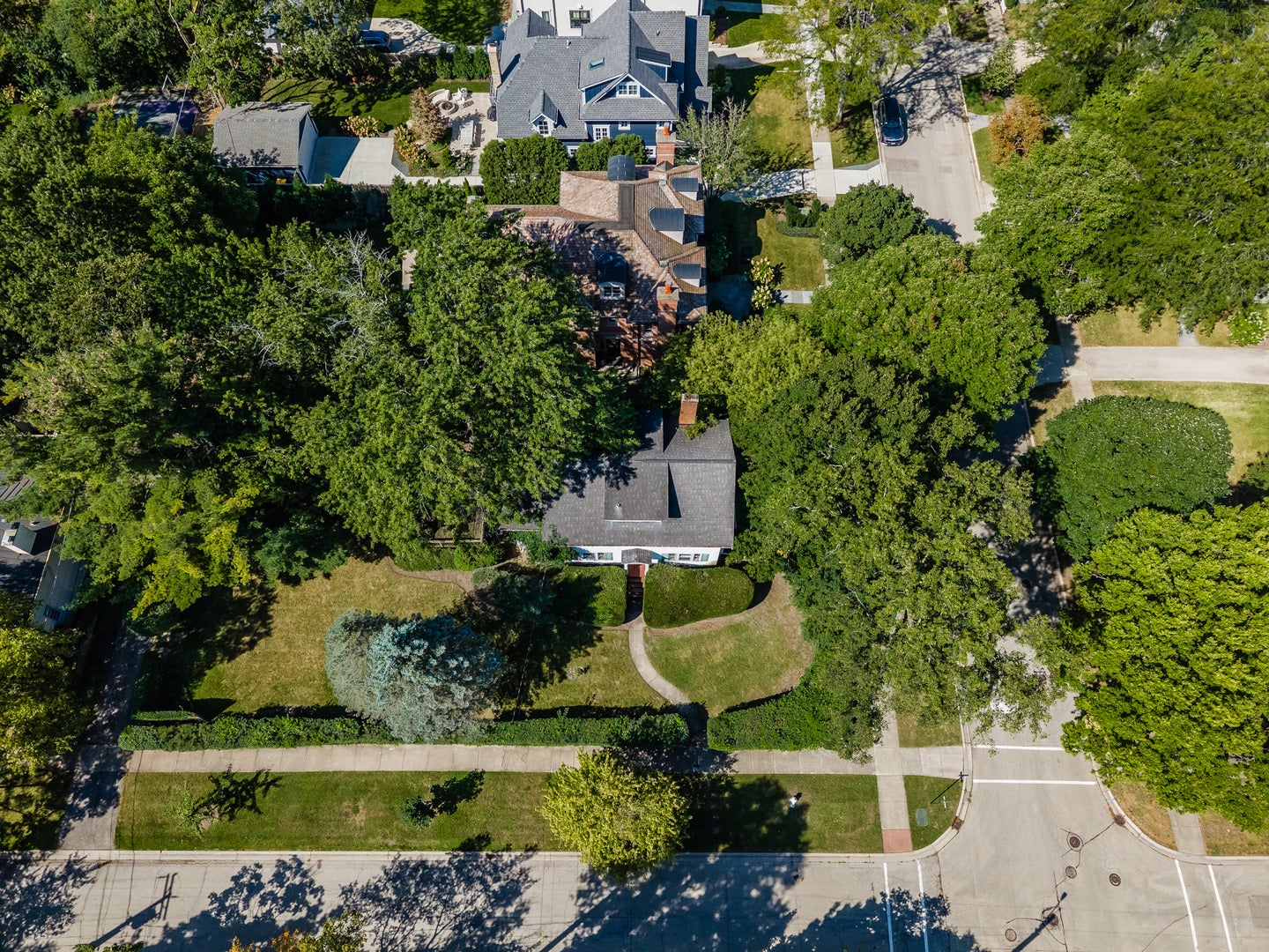 590 Willow Road